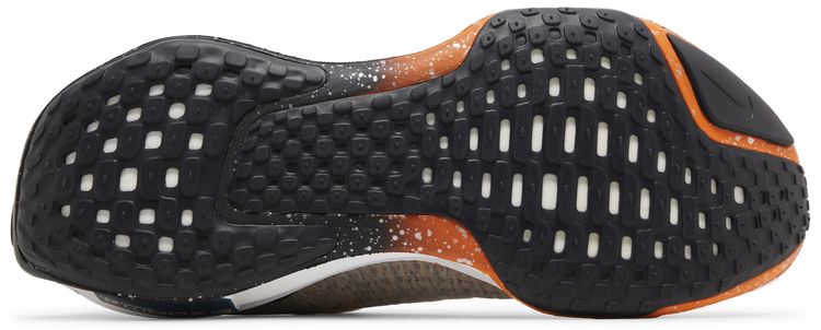 Nike ZoomX Invincible Run Flyknit 3 Oatmeal Safety Orange