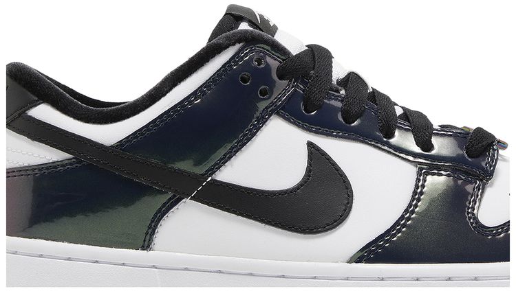 Nike Wmns Dunk Low SE Just Do It   Iridescent