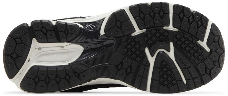 New Balance 2002R Big Kid Wide Black Phantom