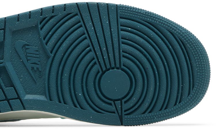 Wmns Air Jordan 1 Mid SE Bleached Turquoise