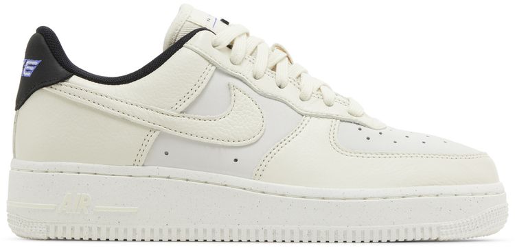 Nike Wmns Air Force 1 07 LX  Coconut Milk