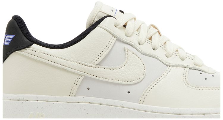 Nike Wmns Air Force 1 07 LX  Coconut Milk