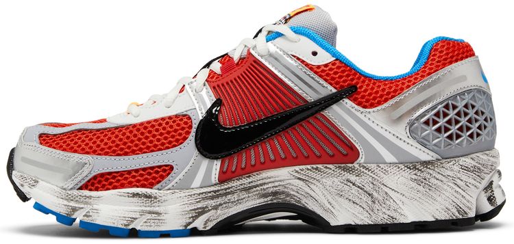 Wmns Air Zoom Vomero 5 Gundam