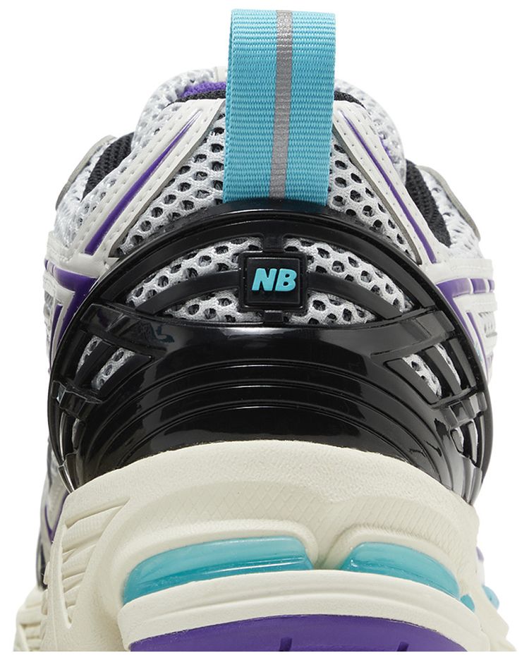 New Balance 1906R Hornets