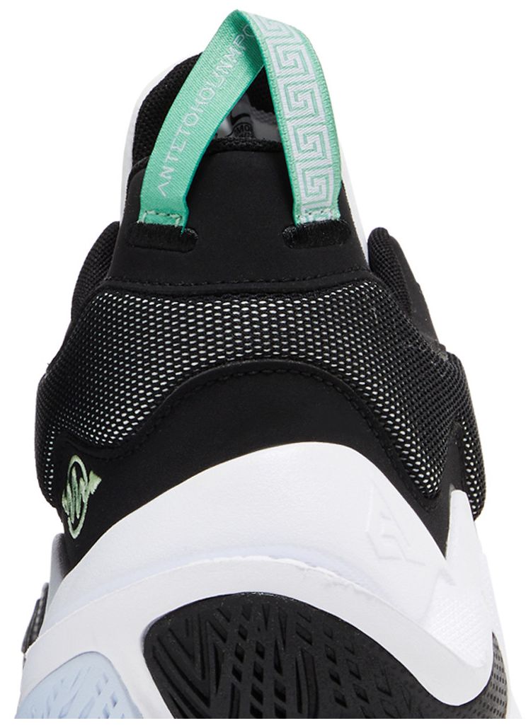 Giannis Immortality 2 White Black Volt