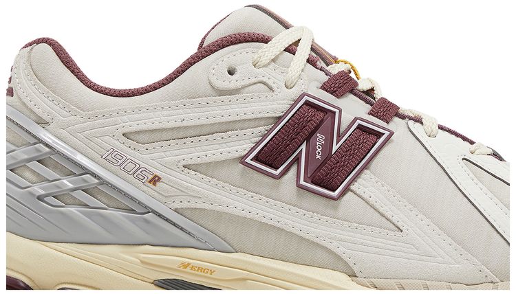 New Balance 1906R White Burgundy