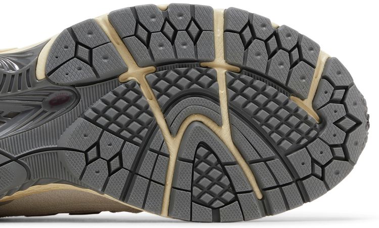 New Balance 1906R White Burgundy