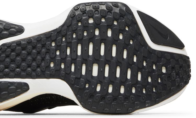 Wmns ZoomX Invincible 3 Black White