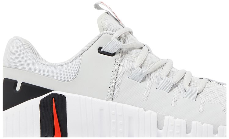 Nike Wmns Free Metcon 5 Photon Dust Picante Red