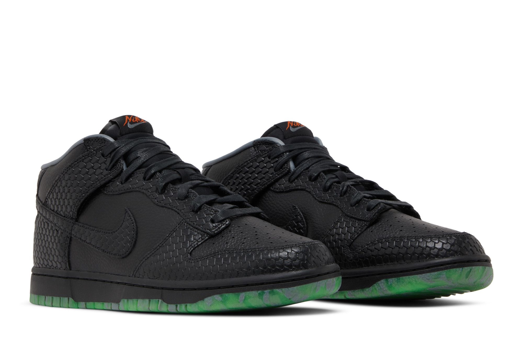 Buy Dunk Mid Premium Halloween Headless Horseman FQ8749 010 GOAT