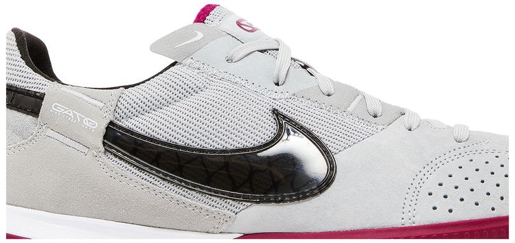Nike Streetgato Grey Fog Dynamic Berry