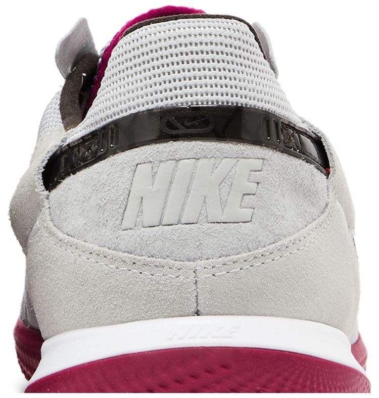 Nike Streetgato Grey Fog Dynamic Berry