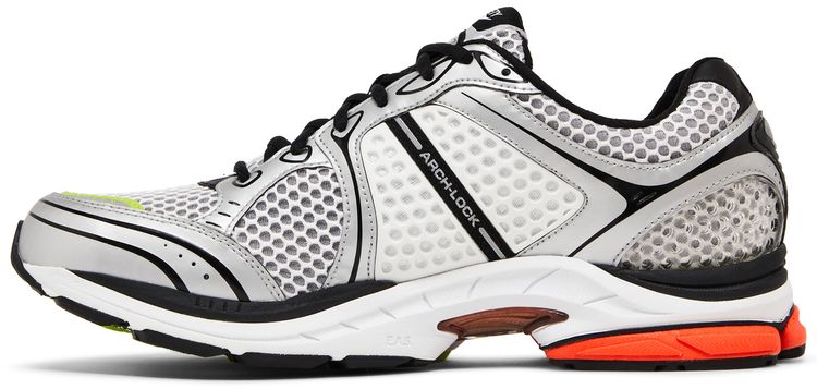 Highsnobiety x Saucony ProGrid Triumph 4 Silver