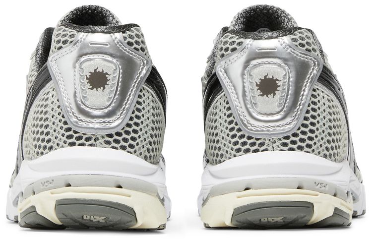 One Block Down x Mizuno Flame Wave Onyx