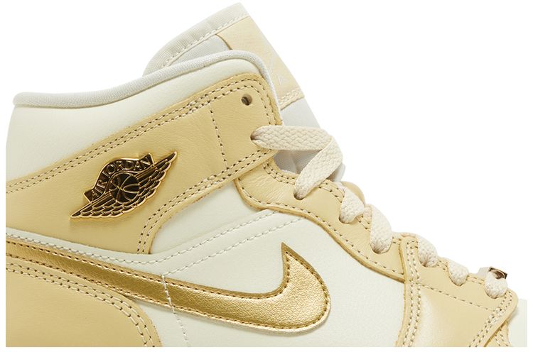 Wmns Air Jordan 1 Mid Pale Vanilla Gold
