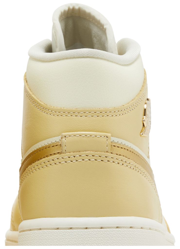 Wmns Air Jordan 1 Mid Pale Vanilla Gold
