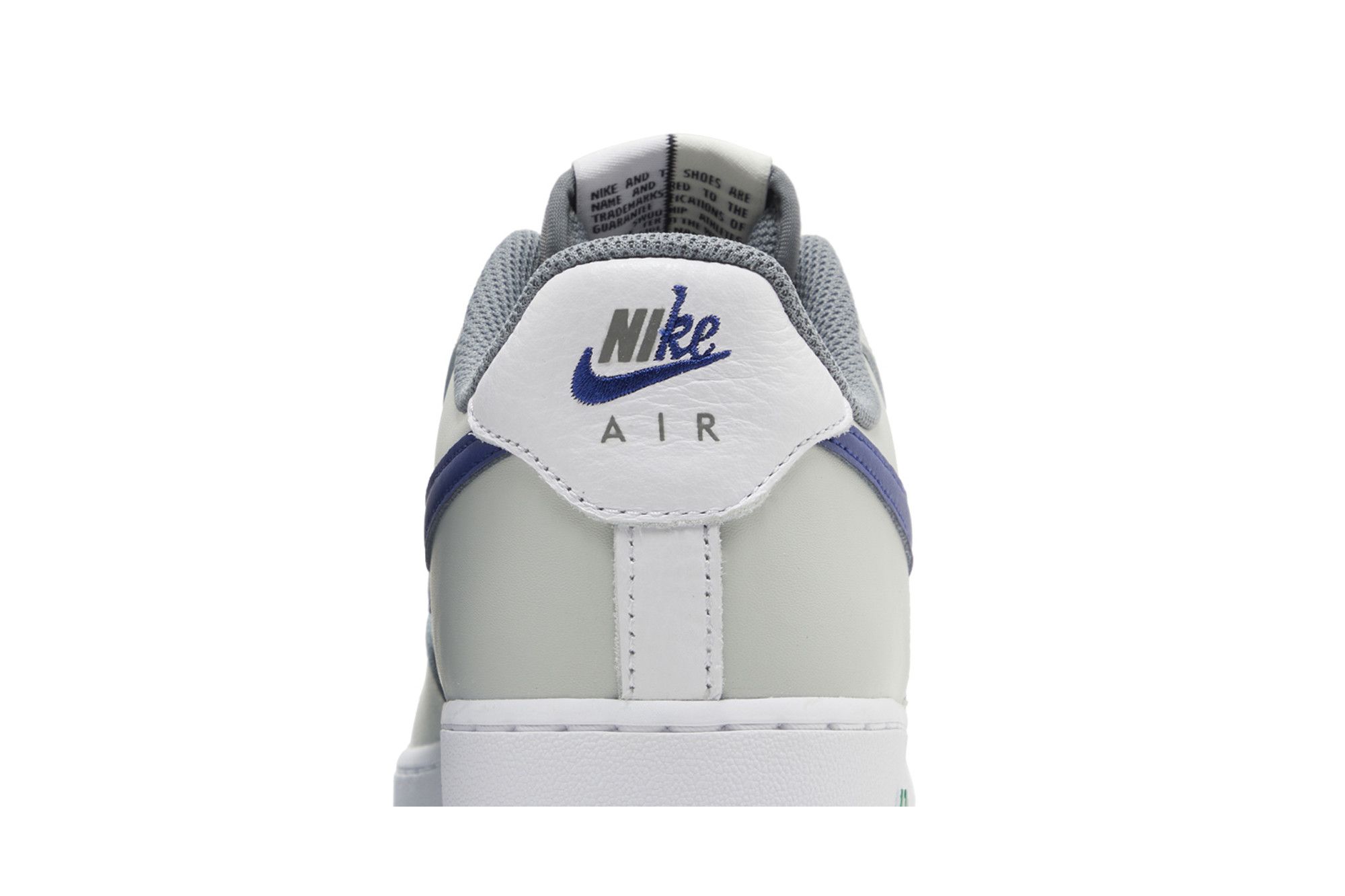Achetez des Air Force 1 07 LV8 Split Light Silver Deep Royal FD2592 001 GOAT FR