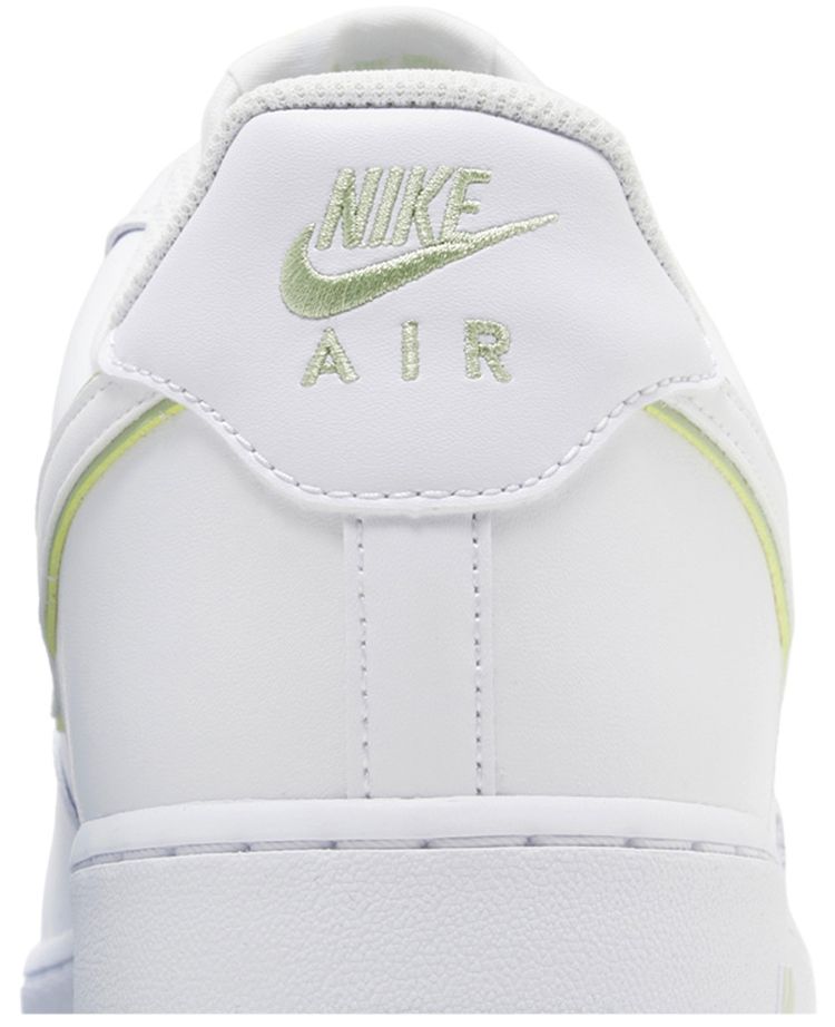 Nike Air Force 1 07 Honeydew