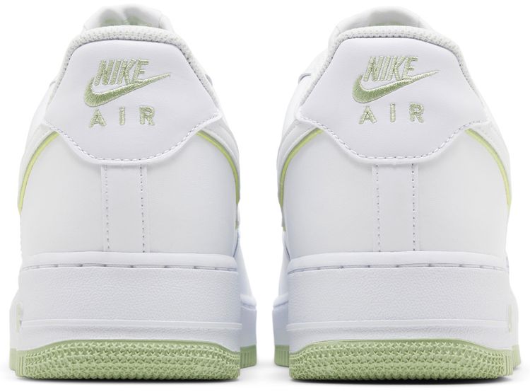 Nike Air Force 1 07 Honeydew
