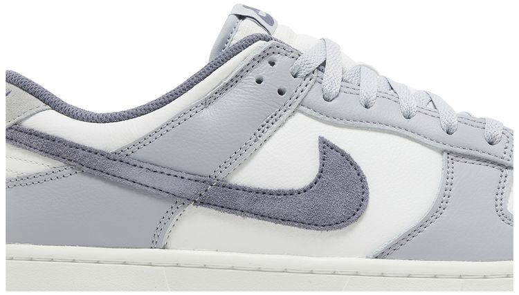 Nike Dunk Low SE Light Carbon