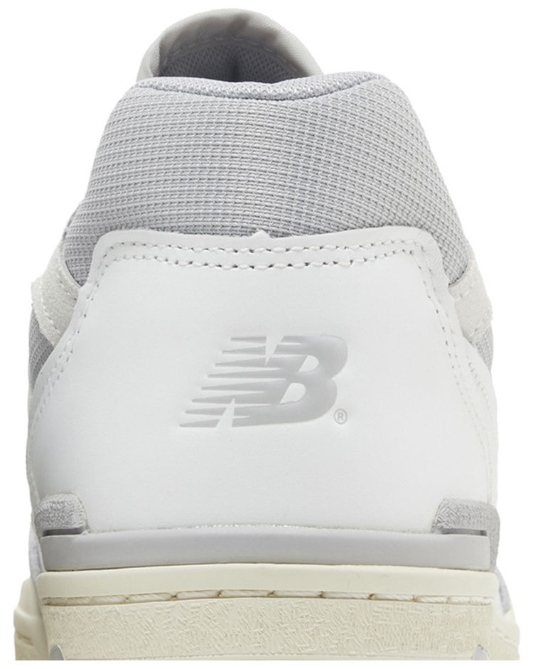 550 White Raincloud Reflection