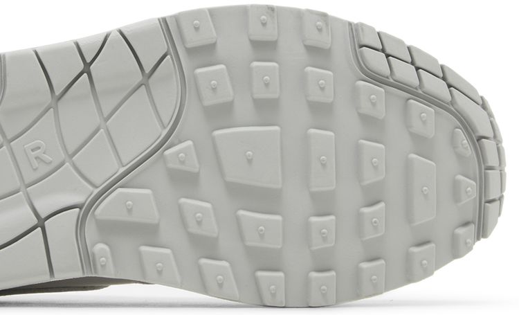 Nike Wmns Air Max 1 87 LX Light Smoke Grey