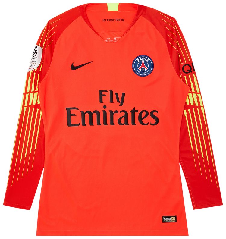 Pre Owned Paris Saint Germain Buffon 1 Goalkeeper Stadium Jersey Red