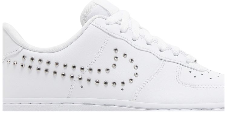 Nike Wmns Air Force 1 07 Studded Swoosh