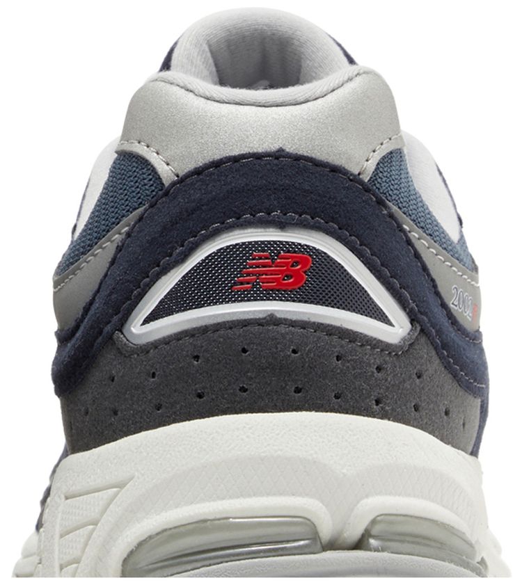 New Balance 2002R Big Kid Eclipse Silver Metallic