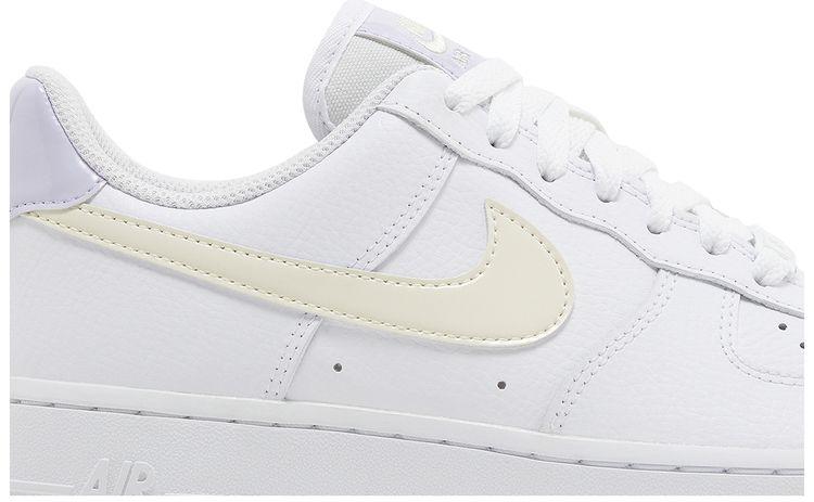 Nike Wmns Air Force 1 07 Coconut Milk Oxygen Purple