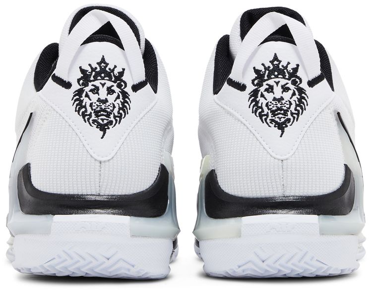 LeBron Witness 7 TB White Black