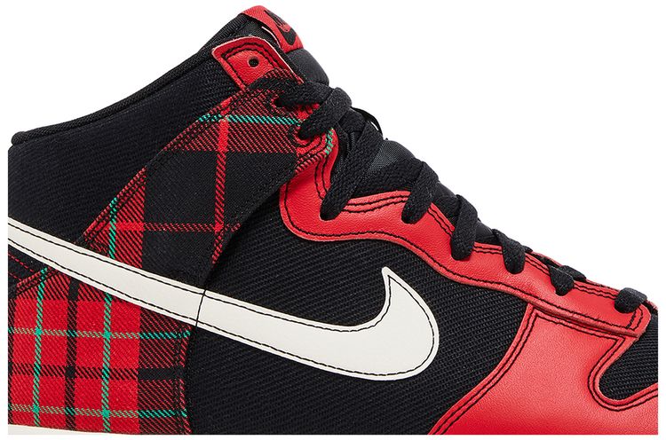 Nike Dunk High SE Tartan Plaid