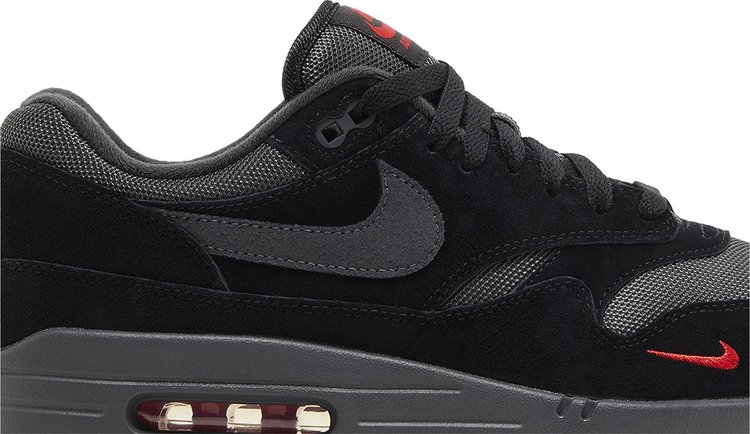 Air Max 1 Black University Red