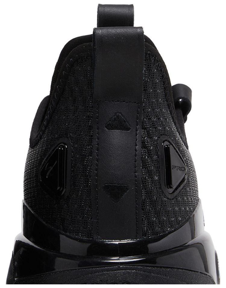 Kyrie Irving x Shock Wave 5 Pro First Show