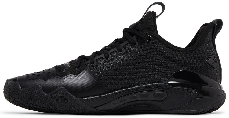 Kyrie Irving x Shock Wave 5 Pro First Show