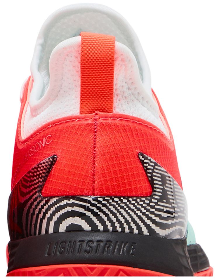 Adidas Adizero Ubersonic 4 Optical illusion