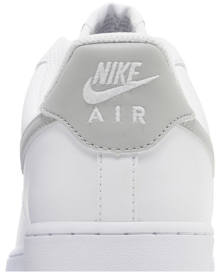 Nike Air Force 1 07 White Light Smoke Grey