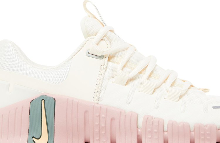 Wmns Free Metcon 5 Pale Ivory Ice Peach