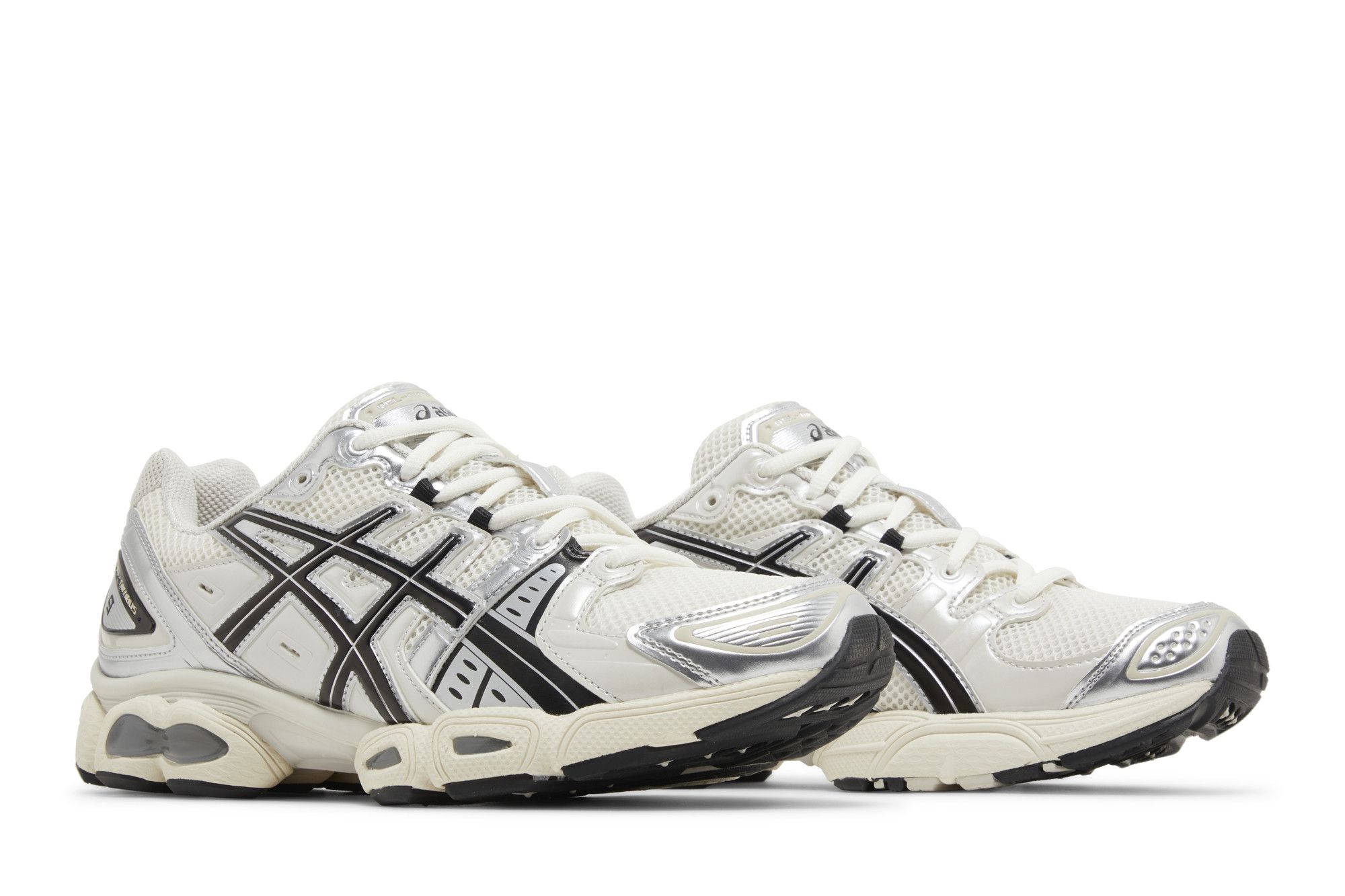 Size 10.0 Gel Nimbus 9 'Cream Black'