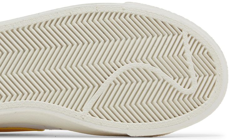 Nike Blazer Low 77 GS White Topaz Gold