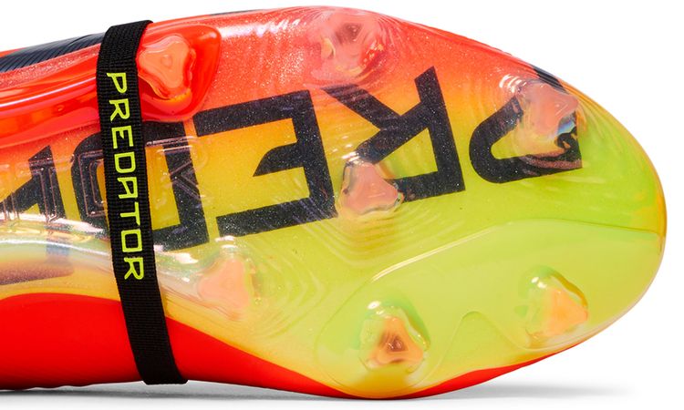 Predator Elite Foldover Tongue FG Predstrike Pack