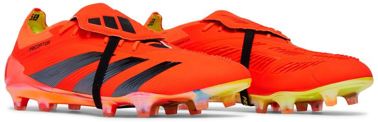 Predator Elite Foldover Tongue FG Predstrike Pack