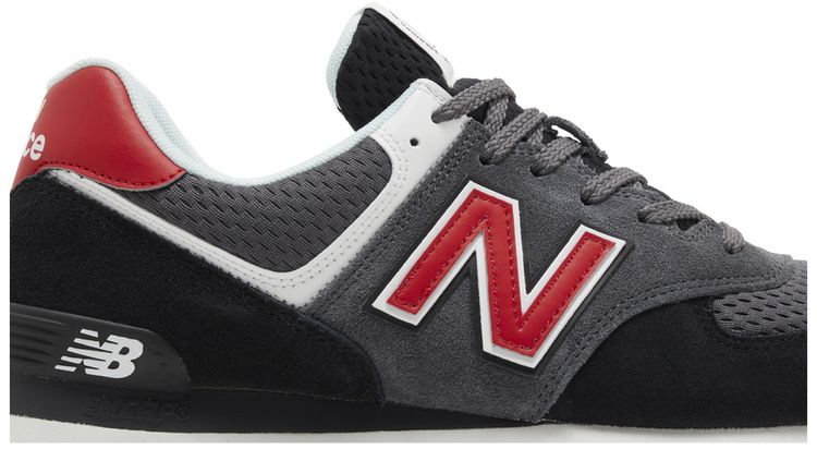New Balance 574 Rugged Black Red