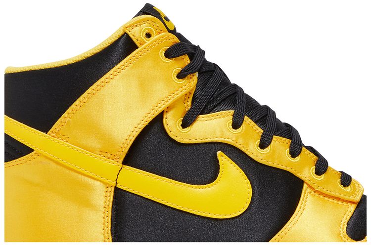 Wmns Dunk High Satin Goldenrod