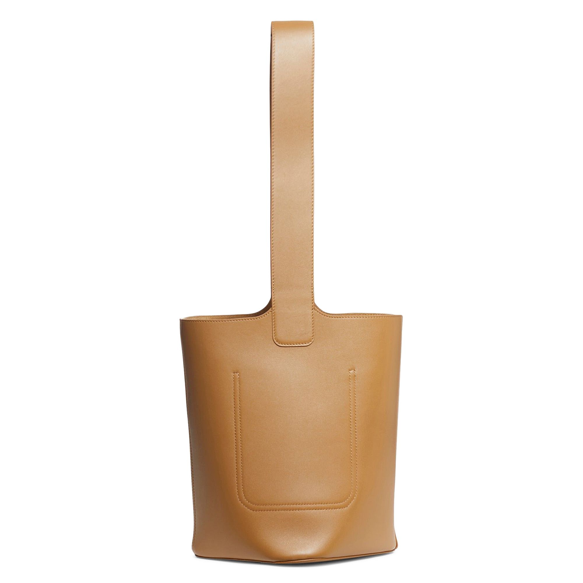 【LOEWE】PEBBLE BUCKET MEDIUM◆AANBBBWX01 Medium Pebble bucket in smooth calfskin Brown - LOEWE