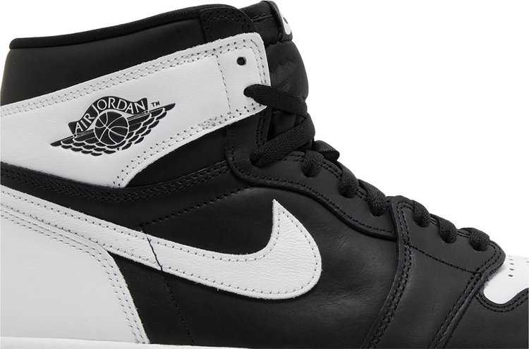 Air Jordan 1 Retro High OG Black White 20