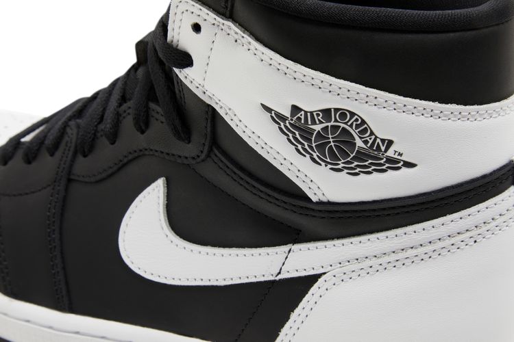 Buy Air Jordan 1 Retro High OG  display picture 3