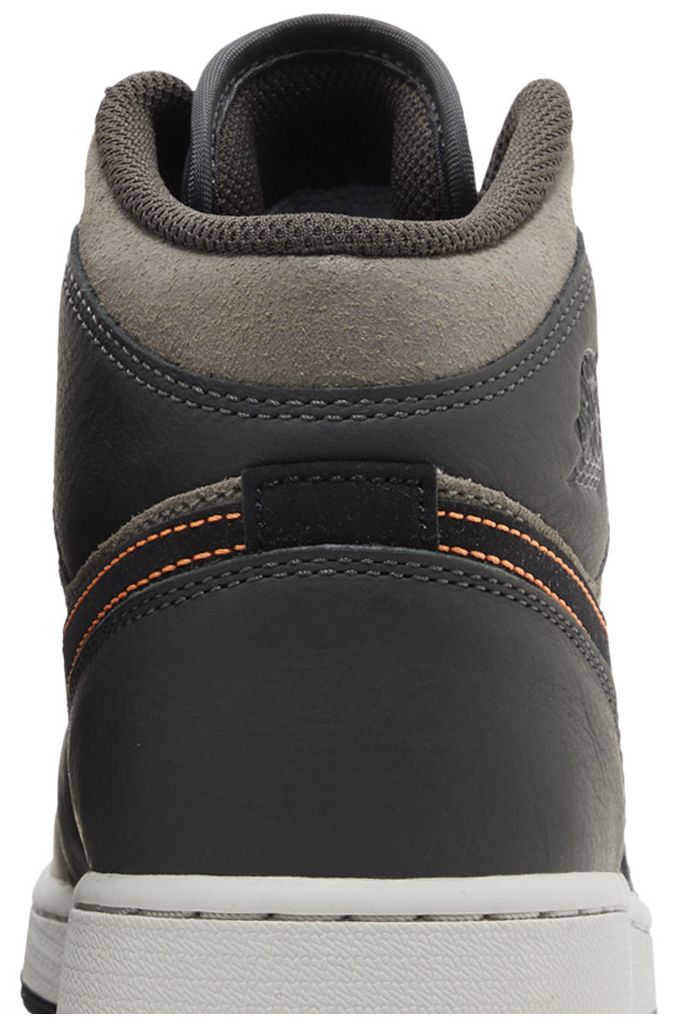 Air Jordan 1 Mid SE GS Night Stadium