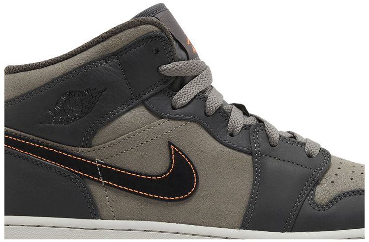 Air Jordan 1 Mid SE GS Night Stadium