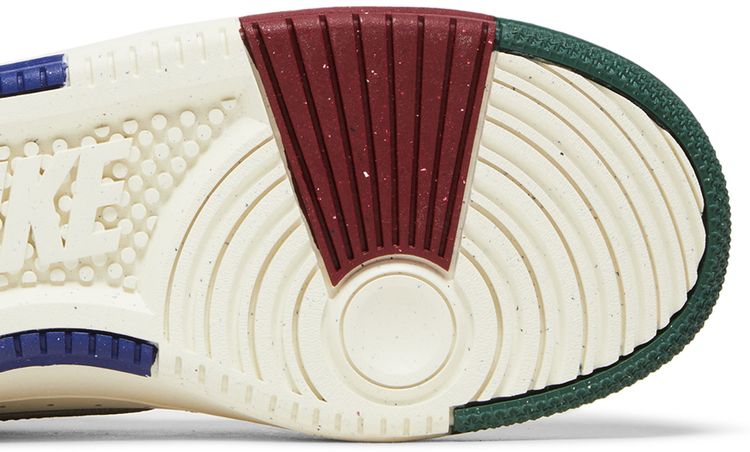 Nike Wmns Gamma Force Sail Red Fir